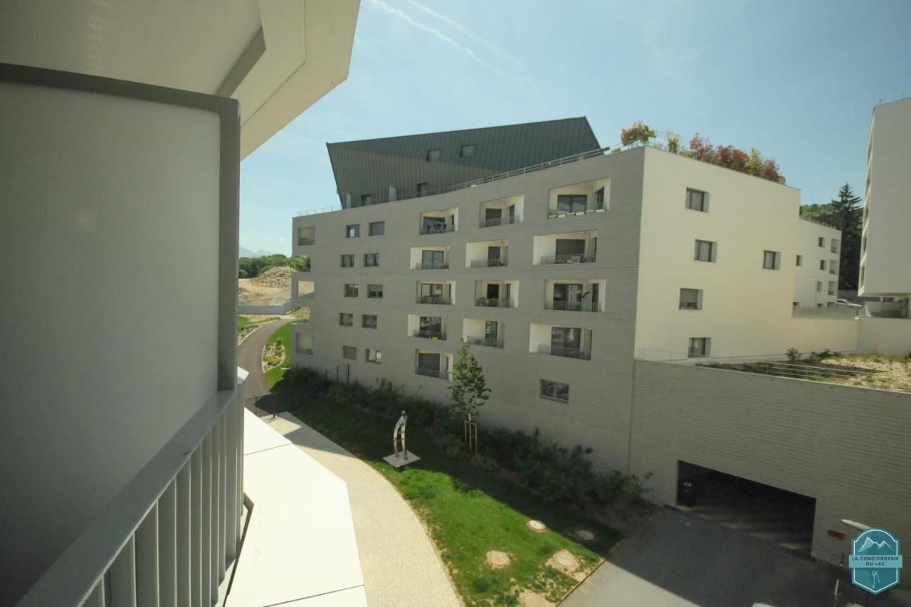 L'Interprete 405 4 - Apartment With Terrace Анси Екстериор снимка